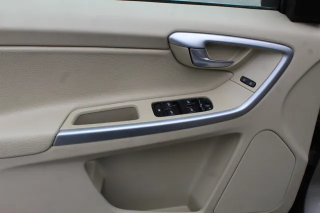 2012 Volvo XC60 photo 10