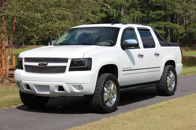 2010 Chevrolet Avalanche LTZ - Photo 7