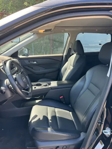 2023 Nissan Rogue SV - Photo 6