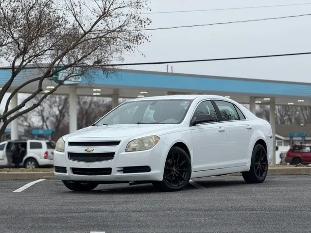 2011 Chevrolet Malibu 1LS's photo