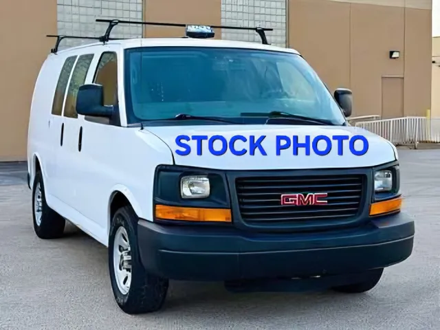 2011 GMC Savana 3500 Cargo Van's photo