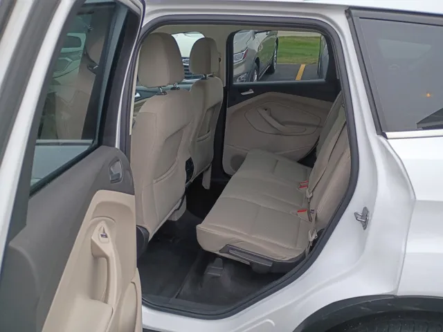 2017 Ford Escape SE photo 12