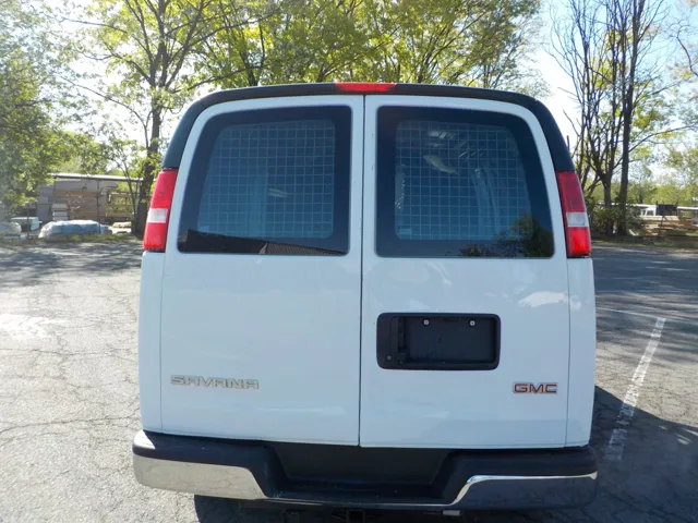 2022 GMC Savana Cargo Work Van - Photo 8