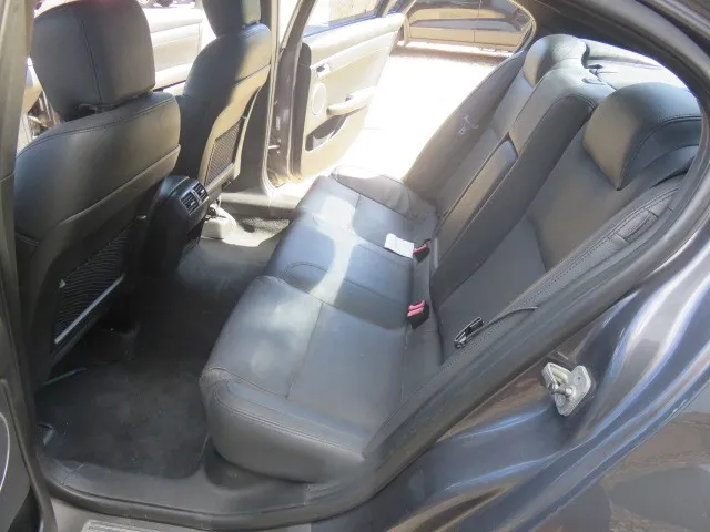 2009 Pontiac G8 Base - Photo 20