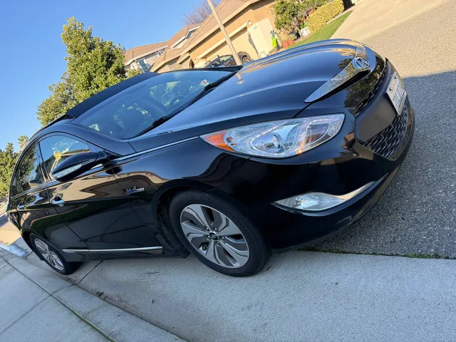 2013 Hyundai Sonata Base's photo