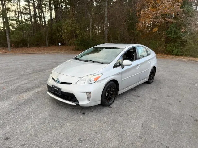 2013 Toyota Prius Four's photo