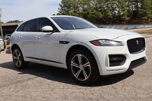 2017 Jaguar F-PACE R-Sport photo 5