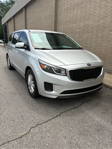 2016 Kia Sedona L's photo
