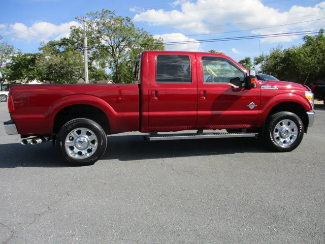 2015 Ford F-250 Lariat photo 2