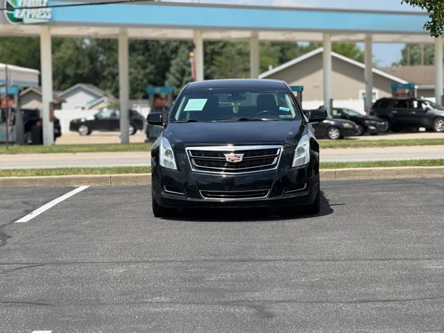 2017 Cadillac XTS photo 2