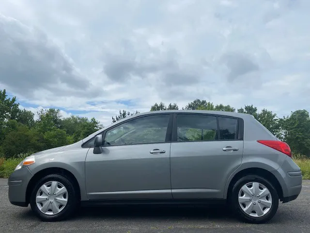 2011 Nissan Versa photo 14