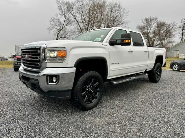 2017 GMC Sierra 2500HD SLE's photo