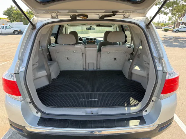 2011 Toyota Highlander Base - Photo 18