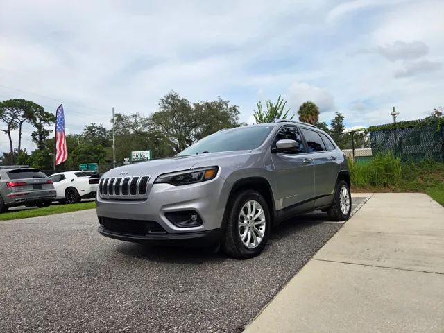 2019 Jeep Cherokee Latitude photo 10