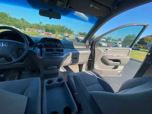 2010 Honda Odyssey EX photo 28