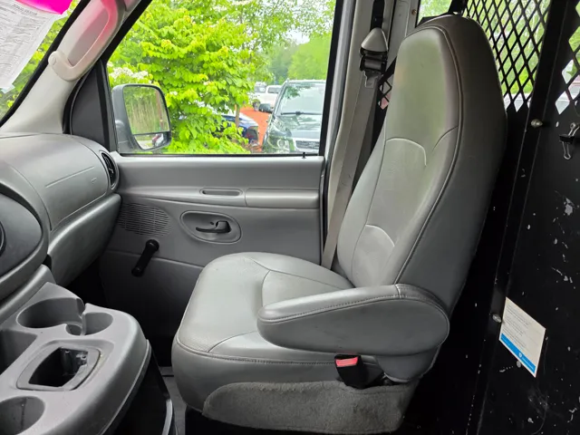 2005 Ford Econoline Van Commercial - Photo 37