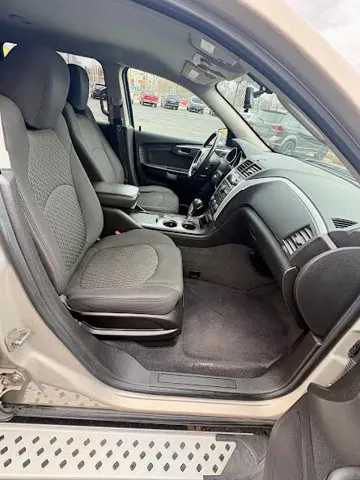 2012 Chevrolet Traverse 1LT - Photo 10