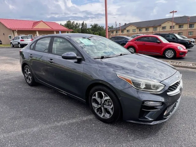 2020 Kia Forte LXS AT's photo
