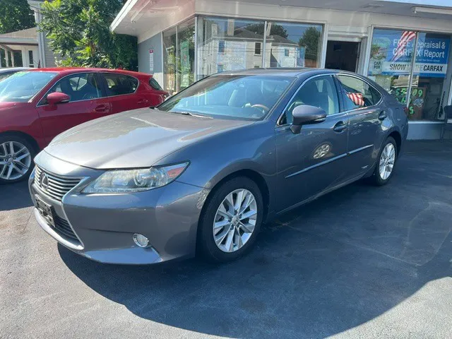 2013 Lexus ES 300h - Photo 2