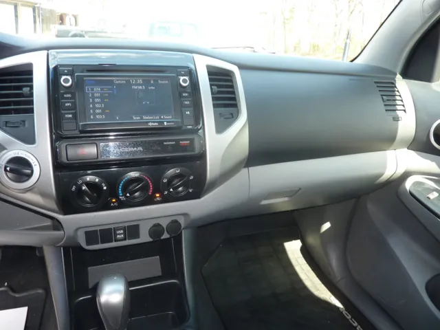 2015 Toyota Tacoma Base - Photo 14