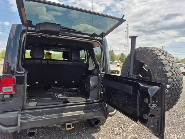 2012 Jeep Wrangler Unlimited Rubicon - Photo 9