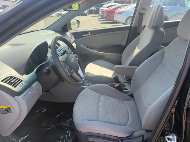 2017 Hyundai Accent 8