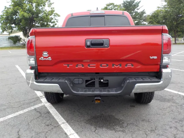 2022 Toyota Tacoma SR5 photo 6