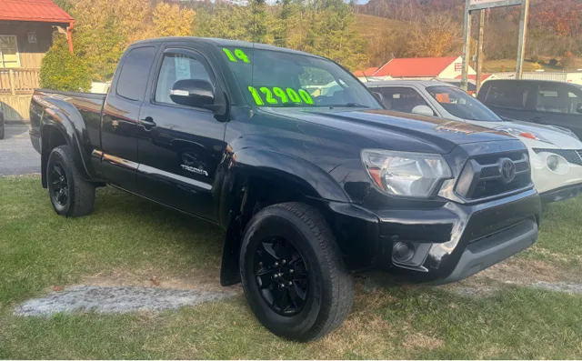 2014 Toyota Tacoma Base