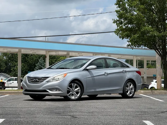 2011 Hyundai Sonata's photo