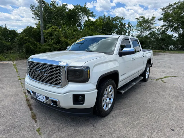 2015 GMC Sierra 4WD Crew Cab Standard Box's photo