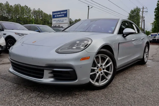 2017 Porsche Panamera 4S's photo