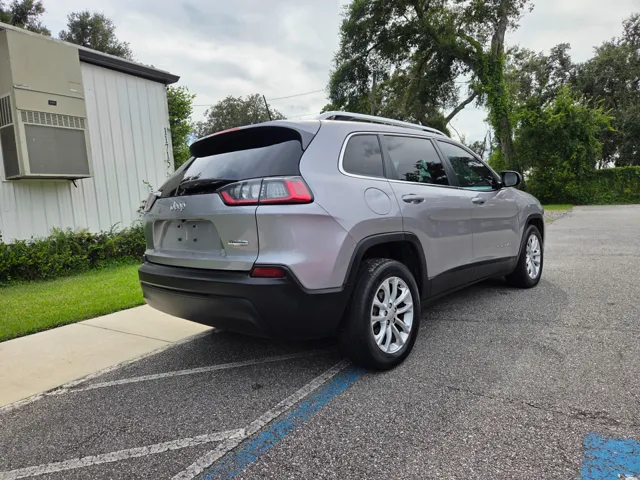 2019 Jeep Cherokee Latitude photo 5