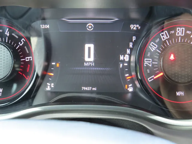 2019 Dodge Challenger SXT photo 8