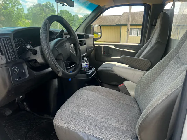 2003 Chevrolet Express Base - Photo 7