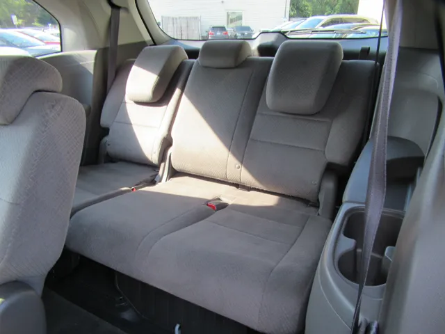 2013 Honda Odyssey LX - Photo 13