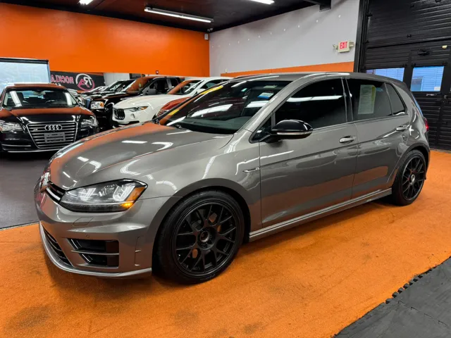 2017 Volkswagen Golf R Base photo 3