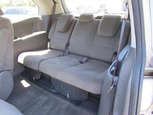 2013 Honda Odyssey LX - Photo 15