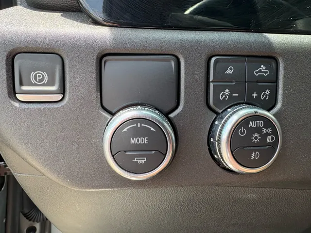 2025 GMC Sierra 1500 SLT - Photo 29