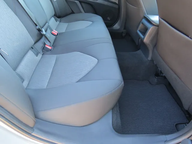 2019 Toyota Camry LE photo 13