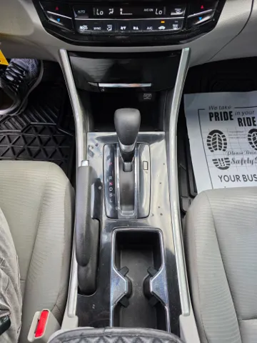 2017 Honda Accord LX - Photo 14