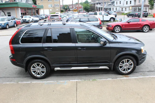 2010 Volvo XC90 AWD photo 4