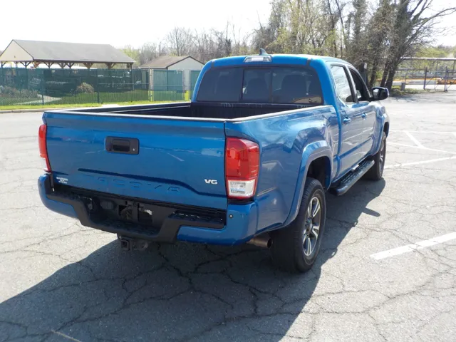 2016 Toyota Tacoma SR5 - Photo 11