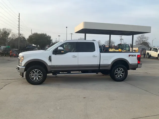 2021 Ford F-350 Super Duty Lariat's photo