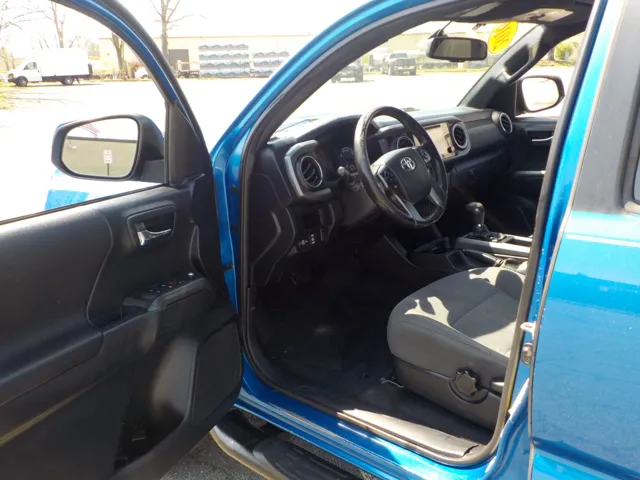 2016 Toyota Tacoma SR5 - Photo 19