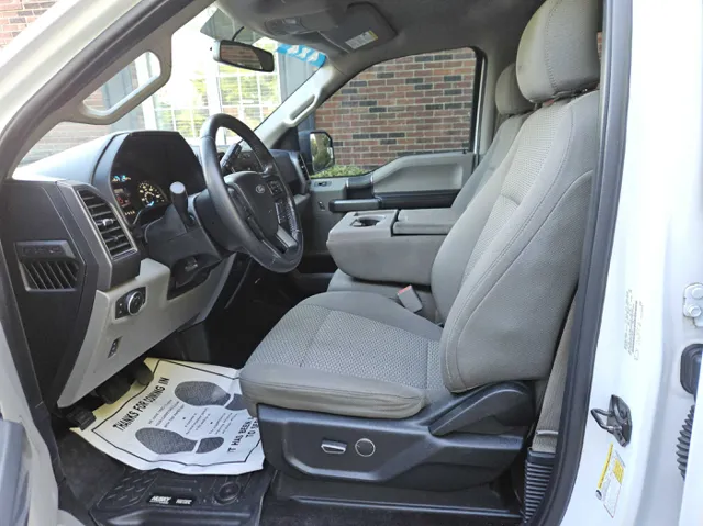 2017 Ford F-150 XLT photo 10