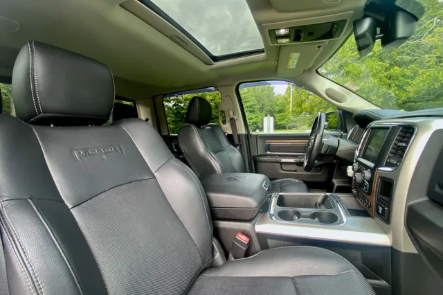 2017 RAM Ram 1500 Pickup Laramie - Photo 33