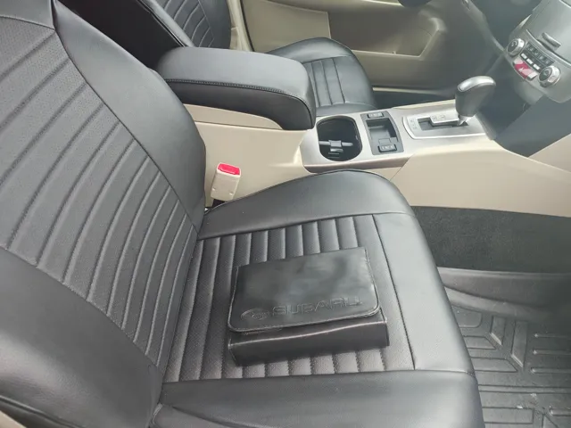 2013 Subaru Outback Premium photo 4