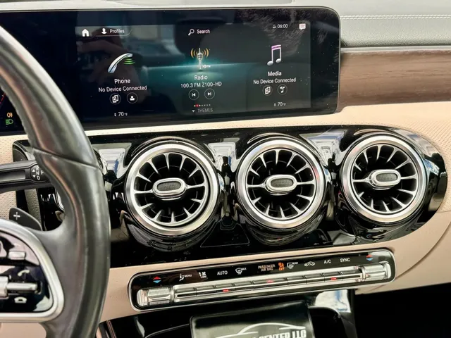 2021 Mercedes-Benz CLA CLA250 - Photo 12