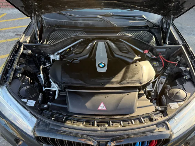 2015 BMW X5 xDrive50i - Photo 16