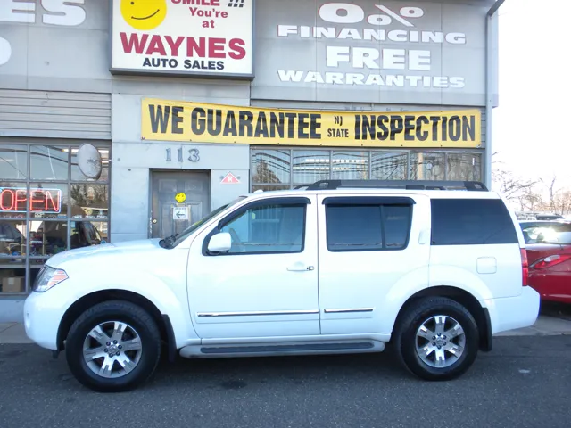 2011 Nissan Pathfinder's photo